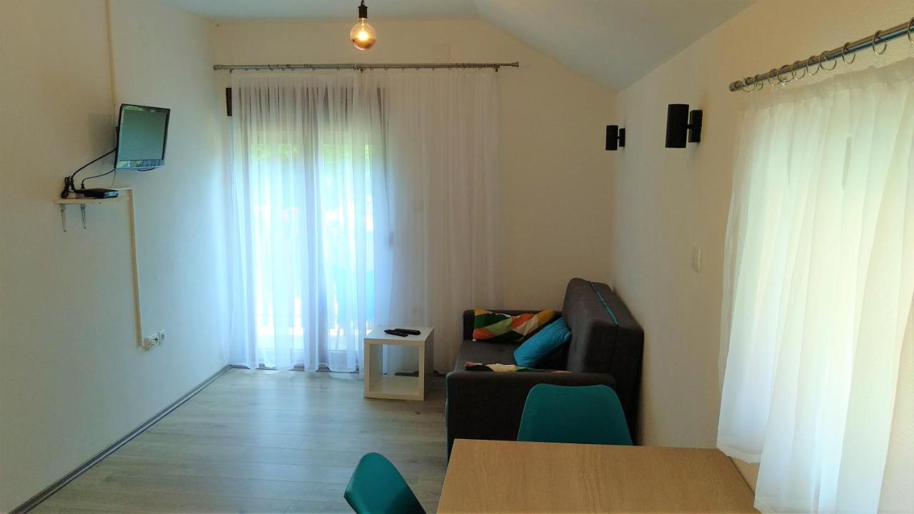 Galesic Apartments & Rooms Korenica Kültér fotó