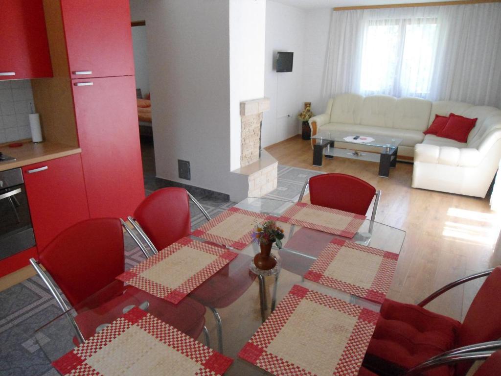 Galesic Apartments & Rooms Korenica Szoba fotó
